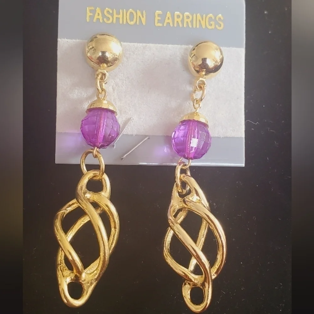 Twist Dropping Earrings.🌴
